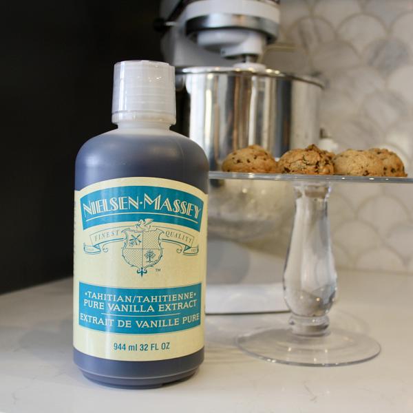 Nielsen-Massey Tahitian Vanilla Extract -  944 ml (32 oz) 600