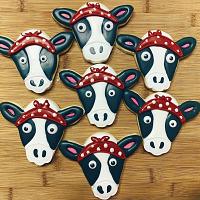 Cute Cow Face Cookie Cutter 4 1/2" x 3 1/4" 200