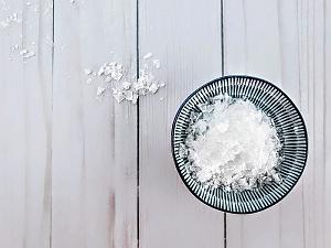 Flake Sea Salt - 1 kg Chef's Bucket by Vancouver Island Salt Co 300