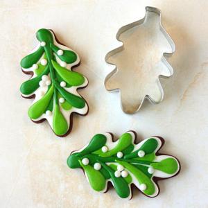 Oak Leaf Cookie Cutter 300