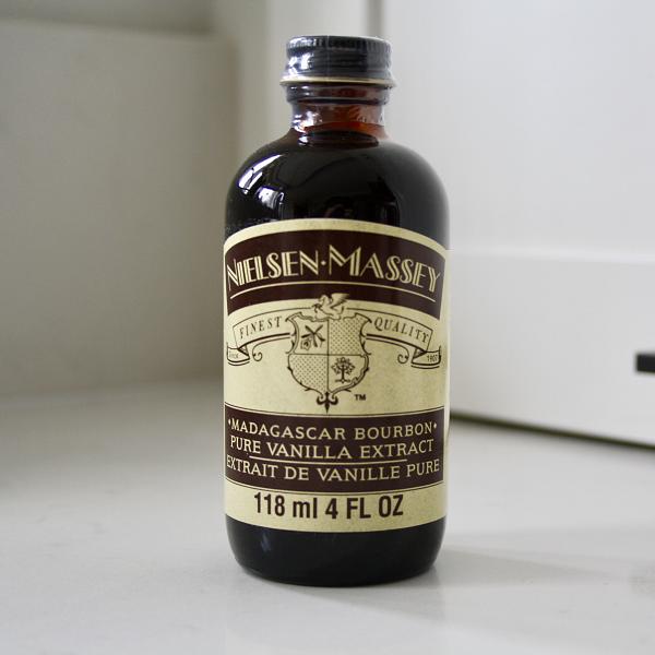 Nielsen Massey Madagascar Bourbon Vanilla Extract 4 oz 600