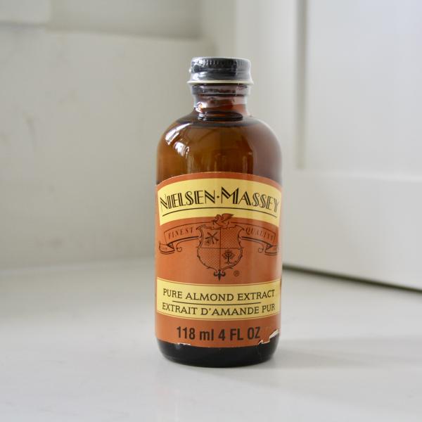 Nielsen Massey Almond Extract - 4 oz